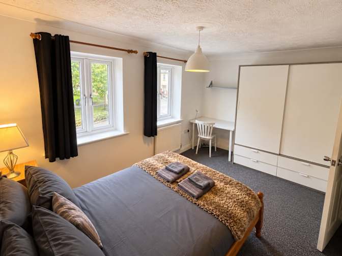Lynda Kate Savill's room