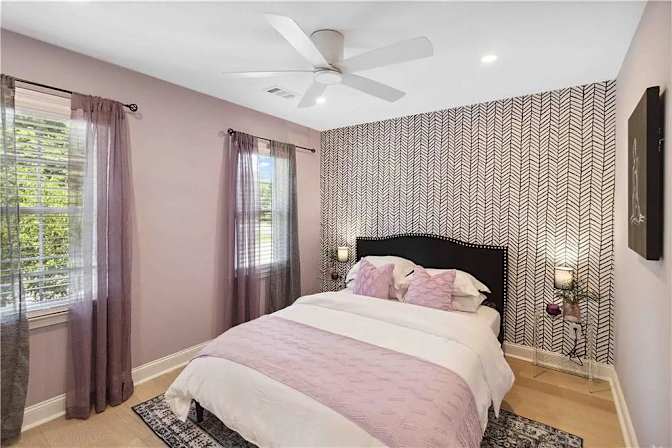 Alcove Rooms's room