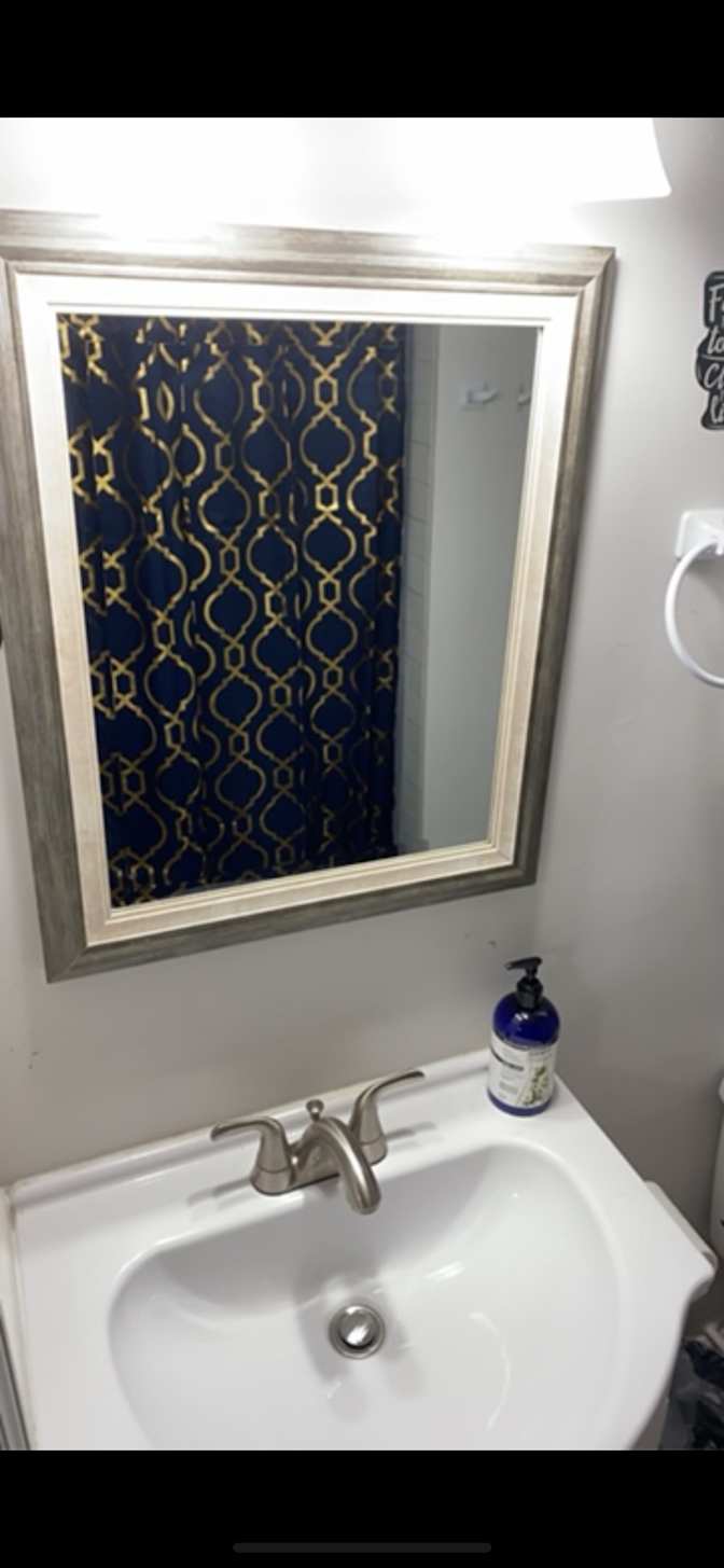 Essence's room