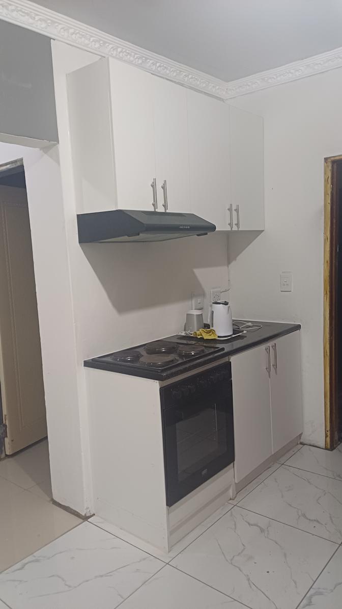 Hlengz's room