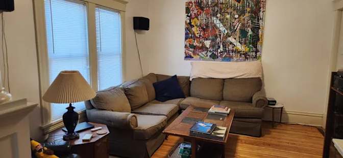 A cozy private room with a private bathroom's room