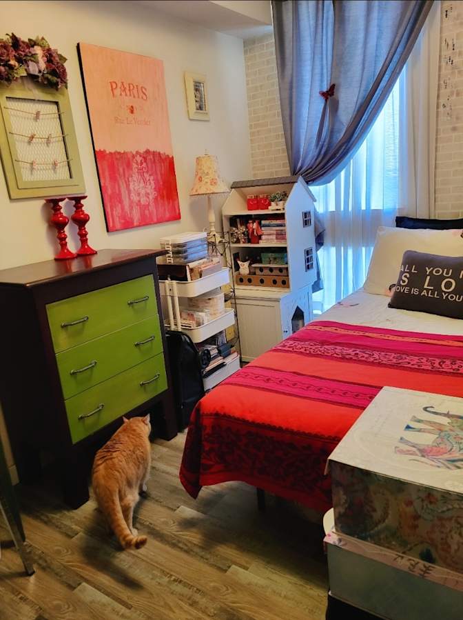 Jenn's room