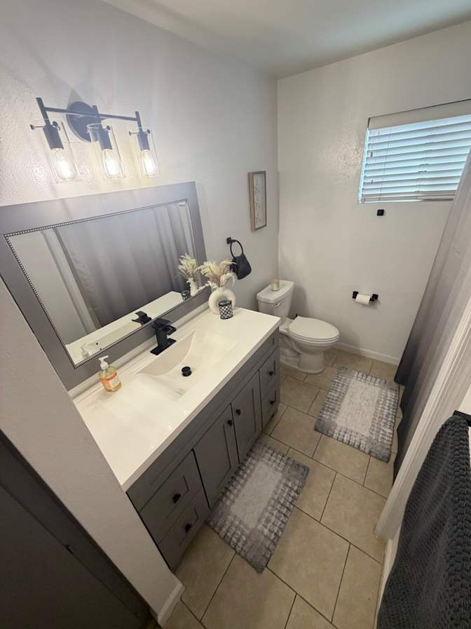 Jonas's room