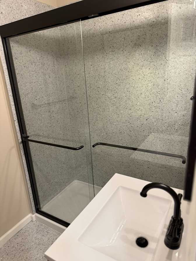 Alcove Rooms's room
