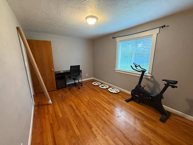 bill's room