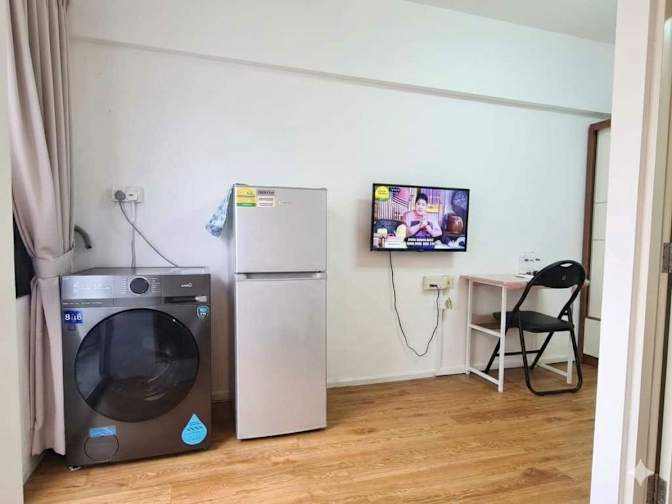 Roomy's room