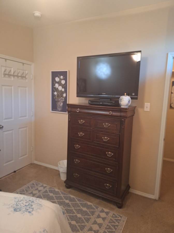 Vicki's room