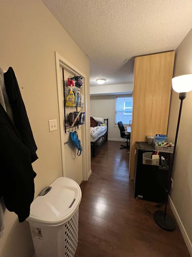 Akita Hoesein's room