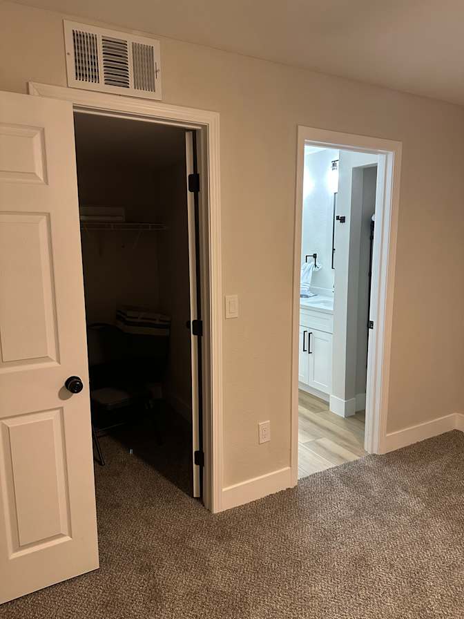 Mladen's room