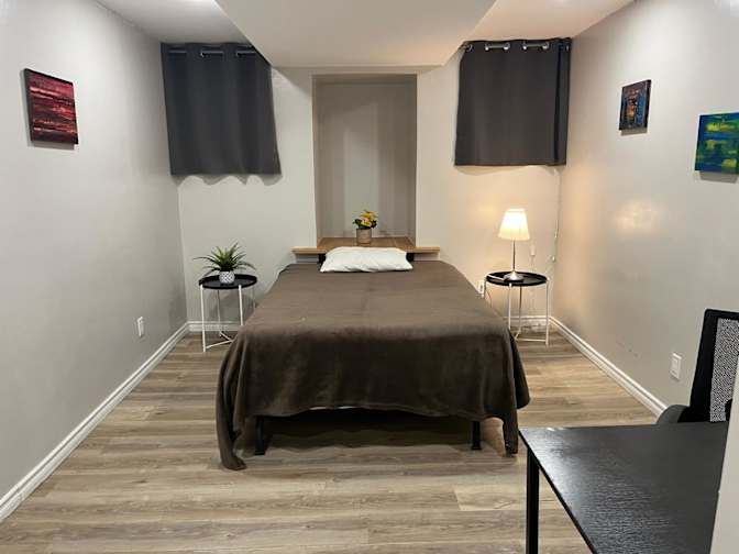 Vic's room