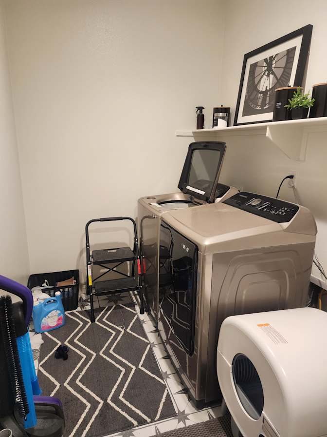 Donnie's room