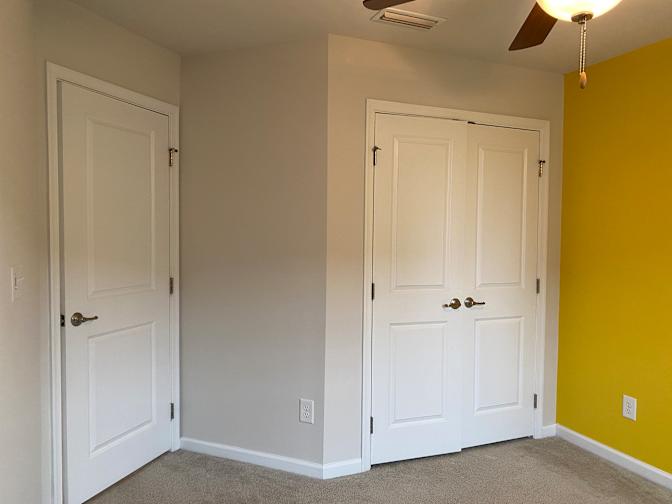 Alcove Rooms's room