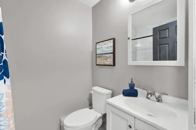 Spacious and affordable room rent's room