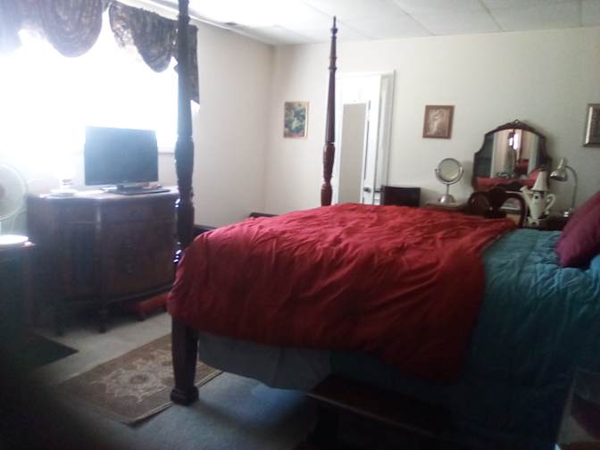 Elizabeth xavier's room