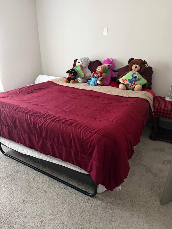 David Tolliver's room