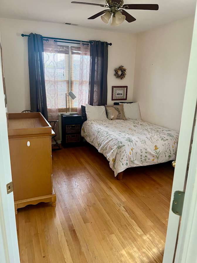 Jenifer Lloyd's room