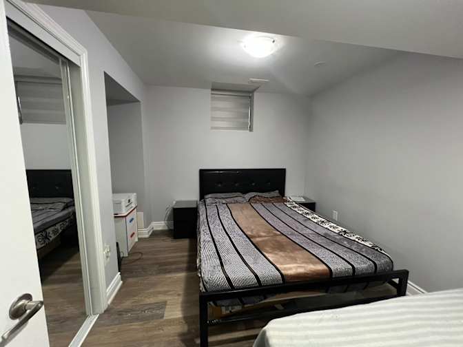 Jaspreet Sekhon's room