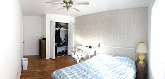 Eren's room