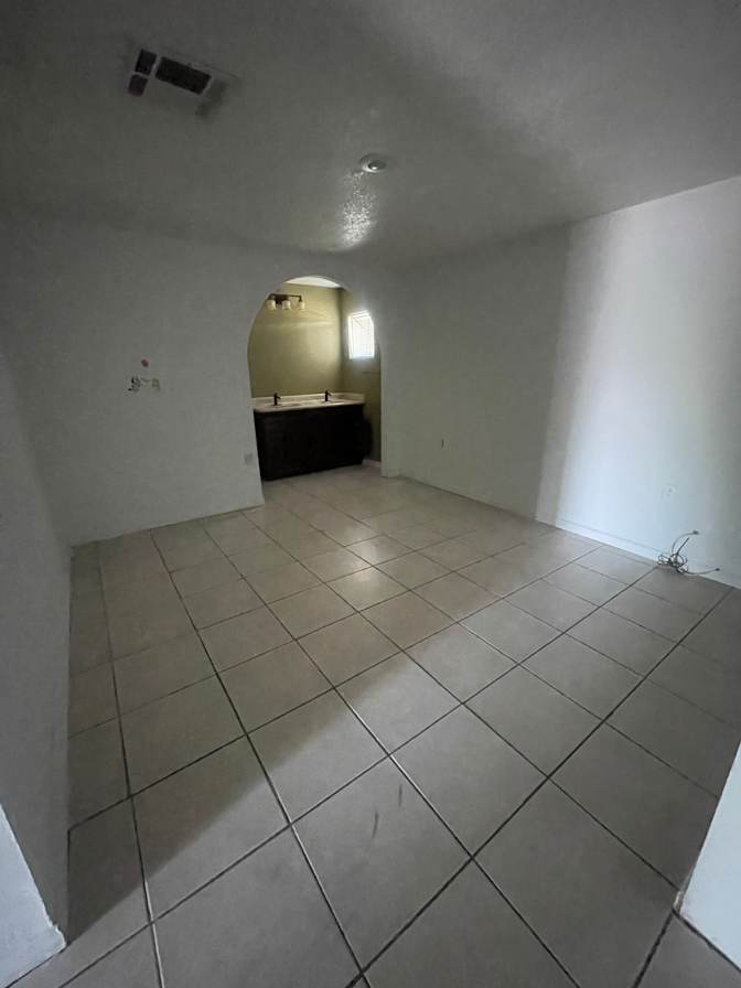 Guillermo Acosta's room