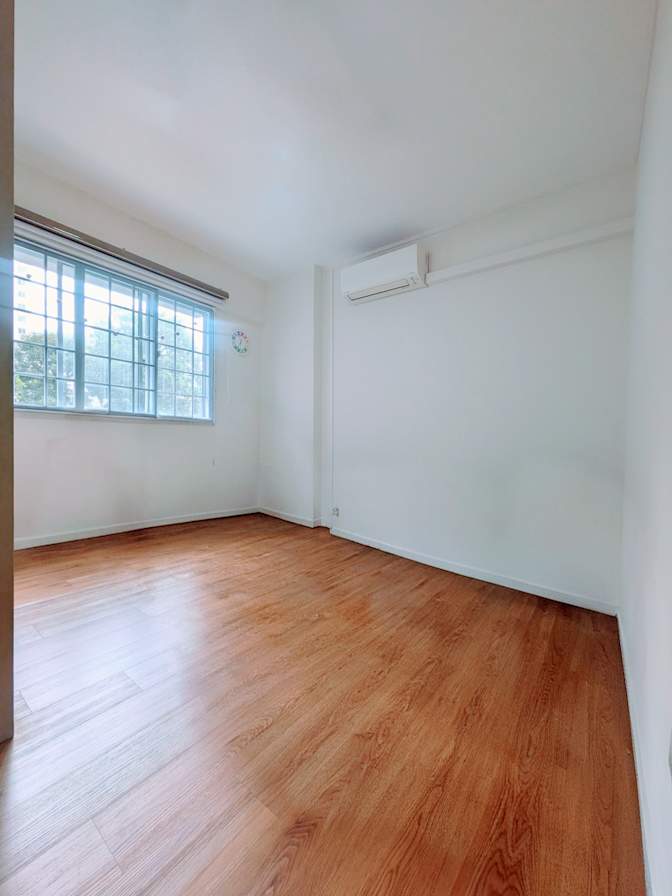 Zinnh's room