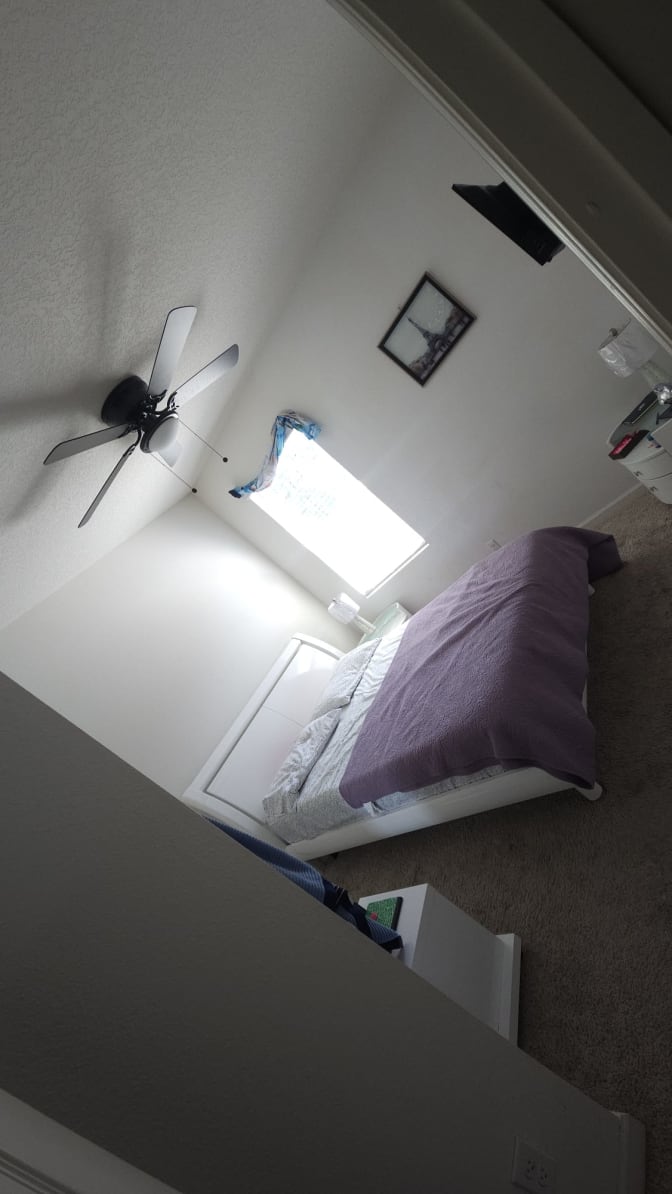 Cira & Katia's room