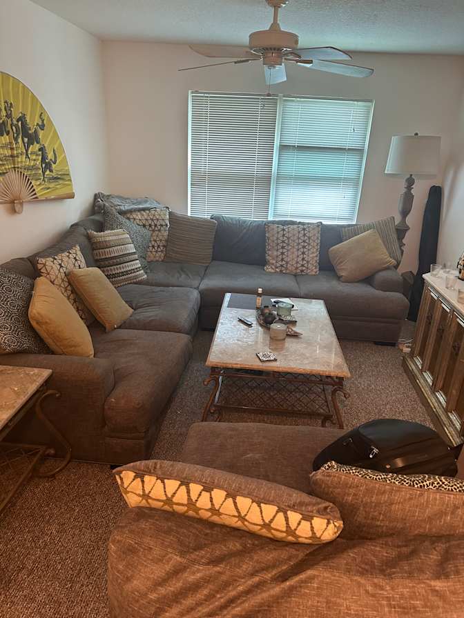 Raul MaxBrown's room