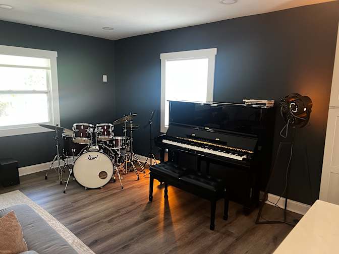 Kelly's room