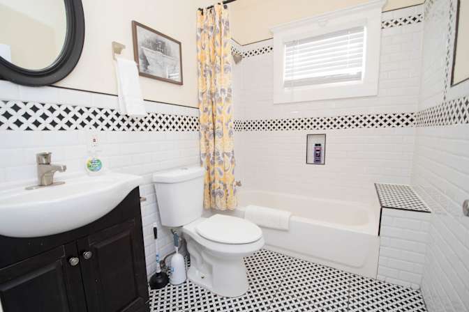 Grandbay RE Holdings's room