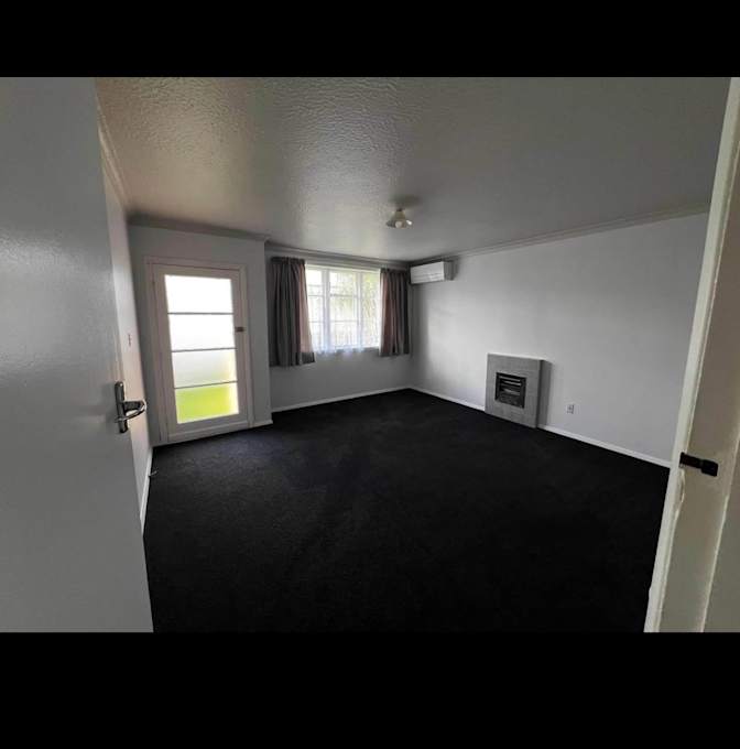 Savannah Collins's room