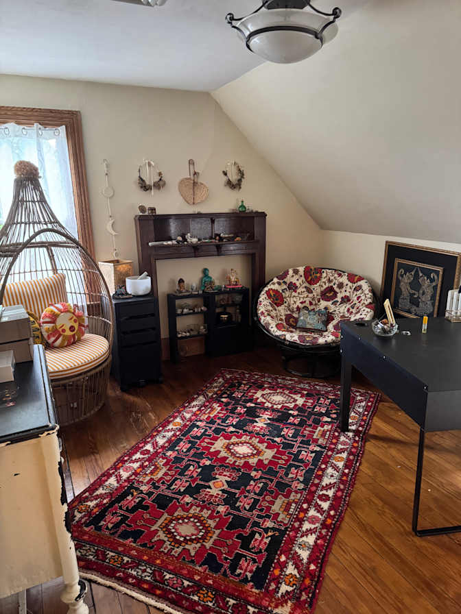 Vee's room