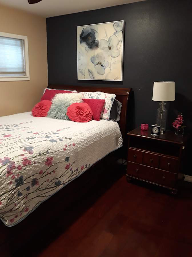 Annette's room