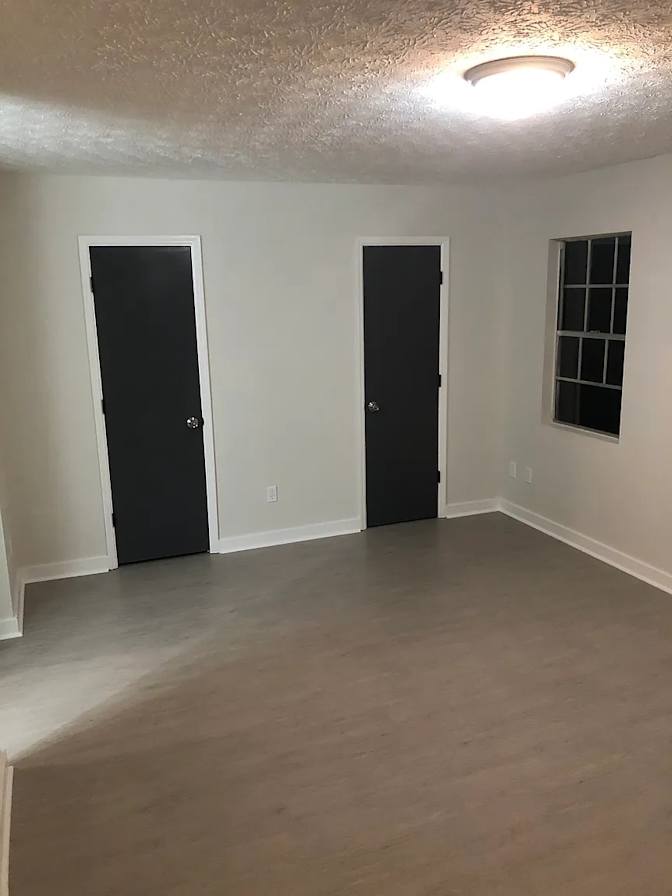 Alcove Rooms's room