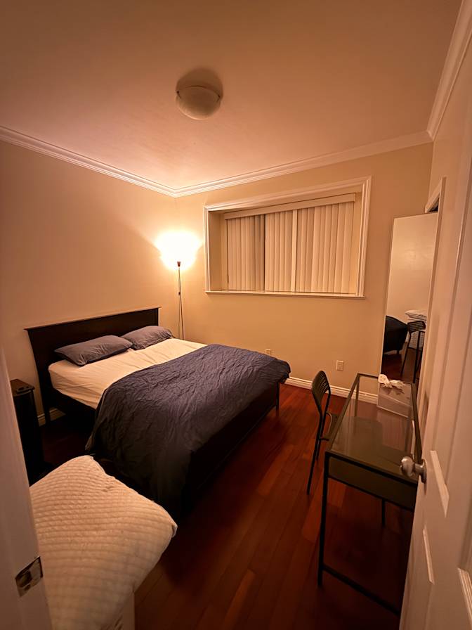 Jas's room