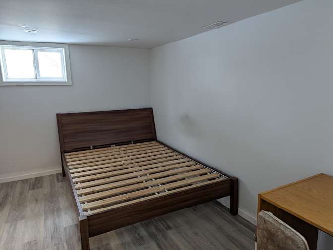 Ken's room