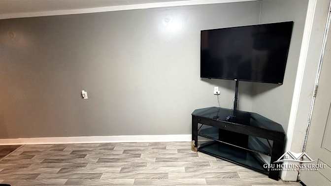 GBU Holdings Group's room