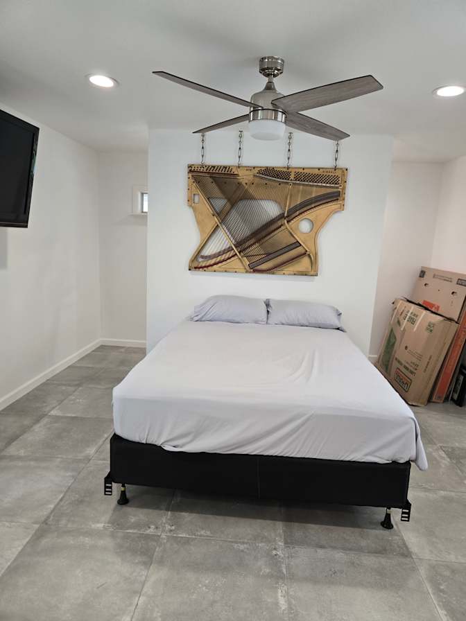 Dana Jones's room