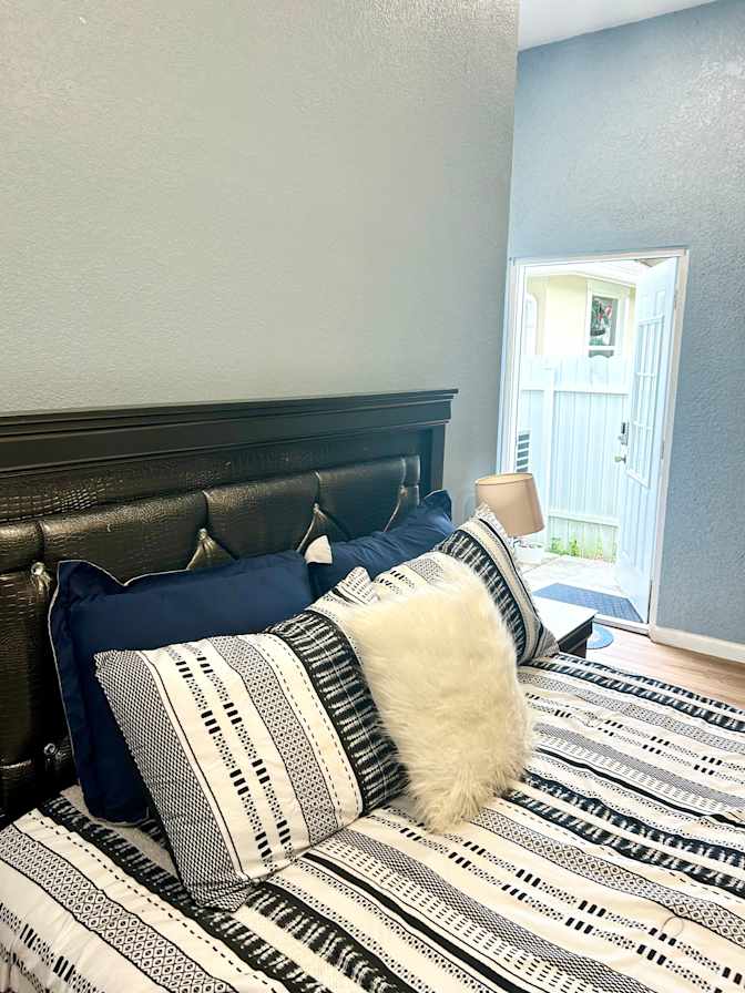 Alexander Howard's room