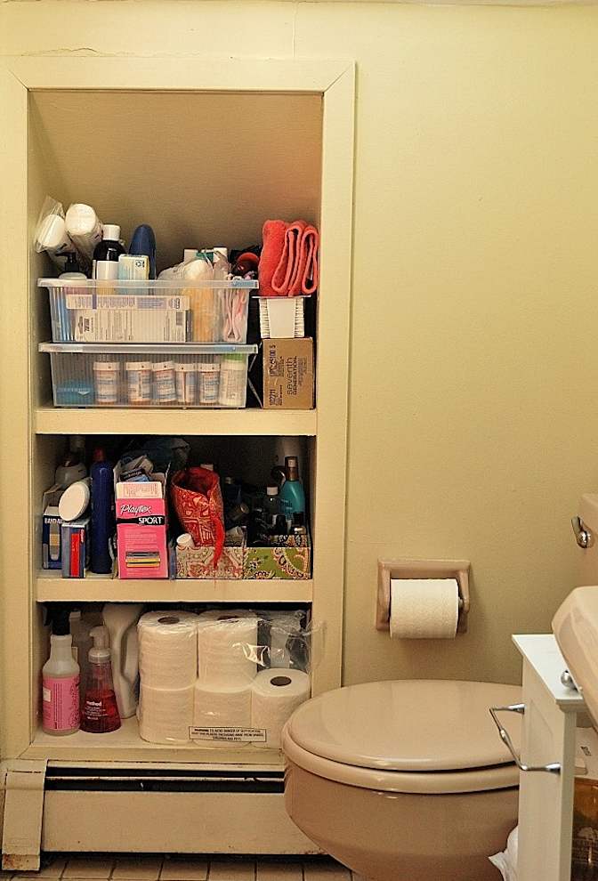Watertown apartment share's room