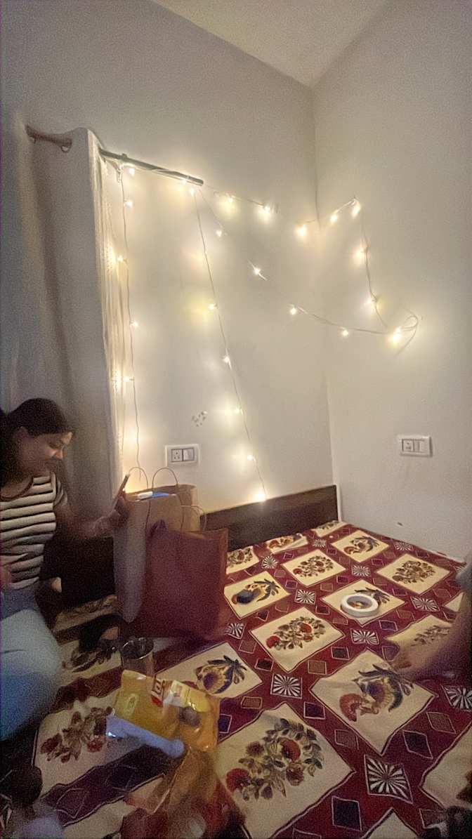 shraddha  vidyarthi's room