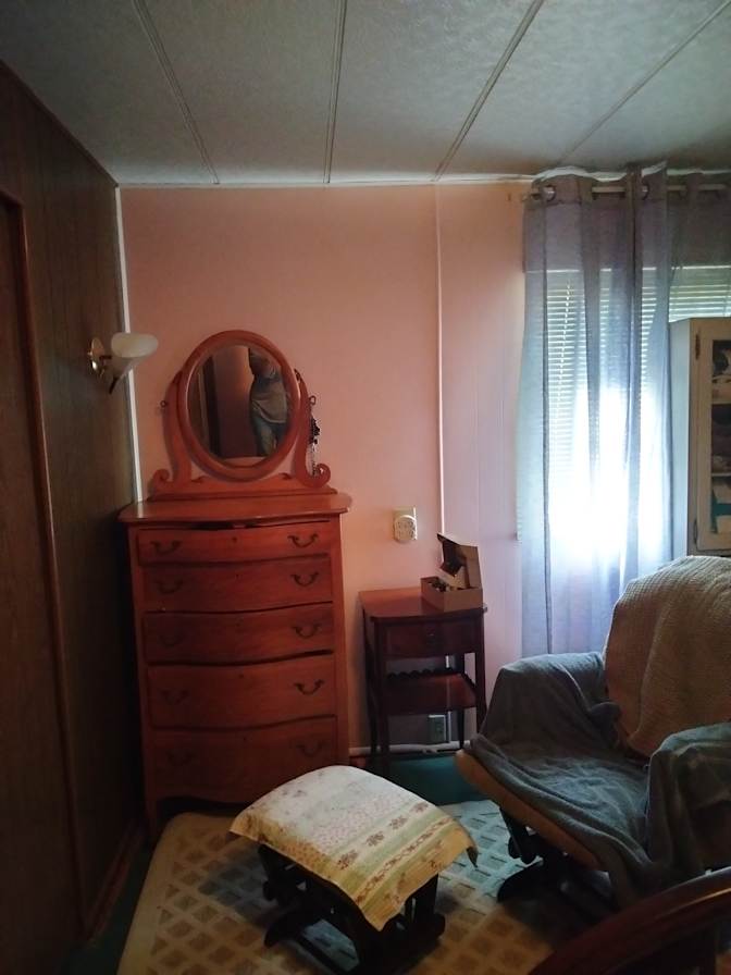 Debra J Barton's room