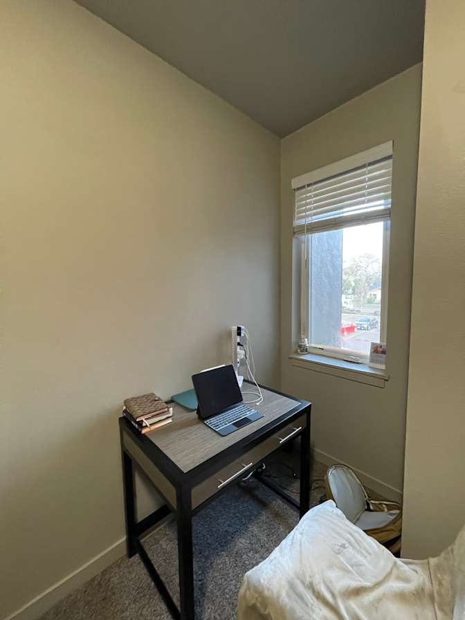 Zarina's room