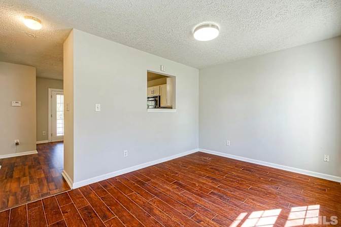 Alcove Rooms's room