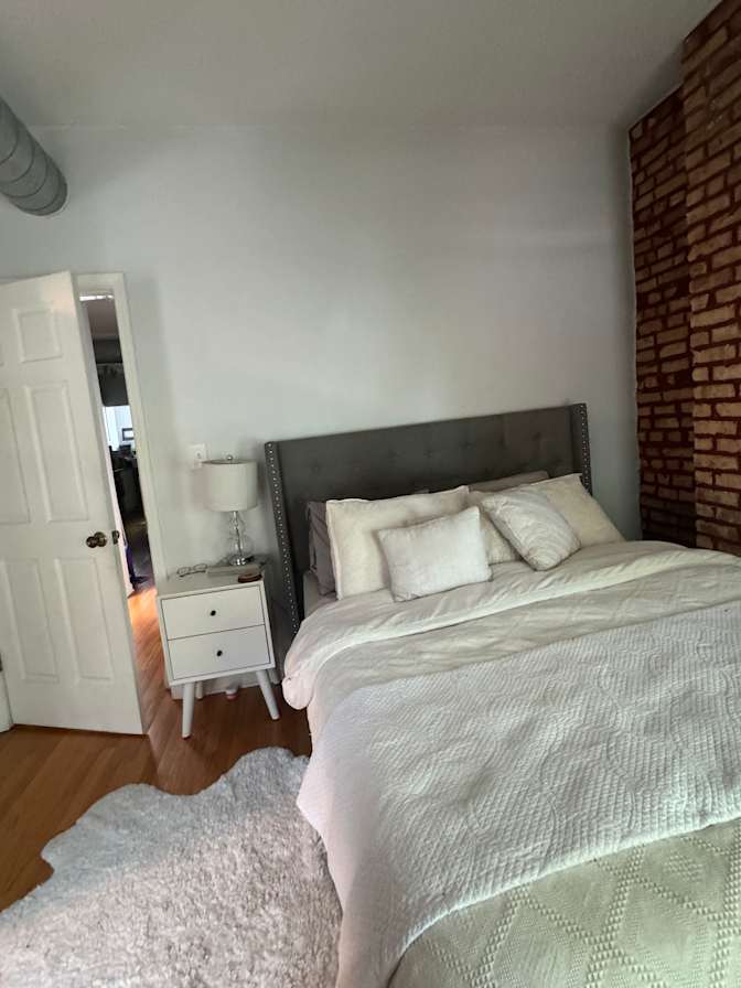 Somi's room