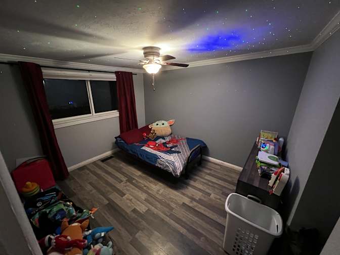 Jonathan Peña's room