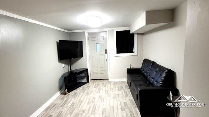 GBU Holdings Group's room