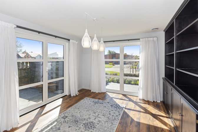 Lois's room