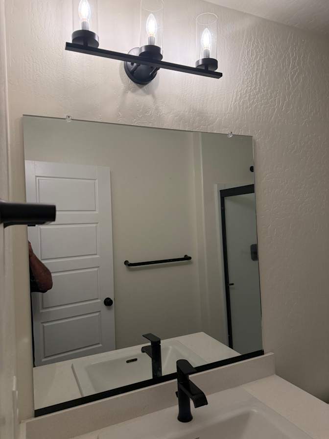 Raul's room
