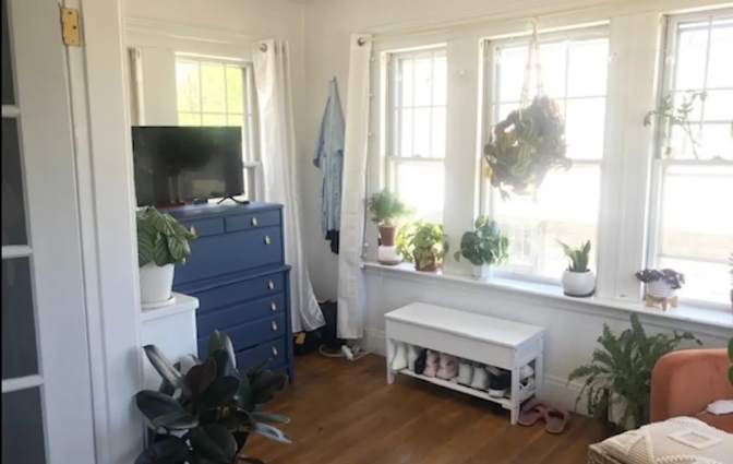 Evelyn's room