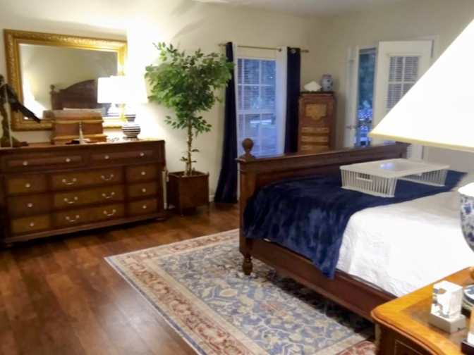 Roni's room
