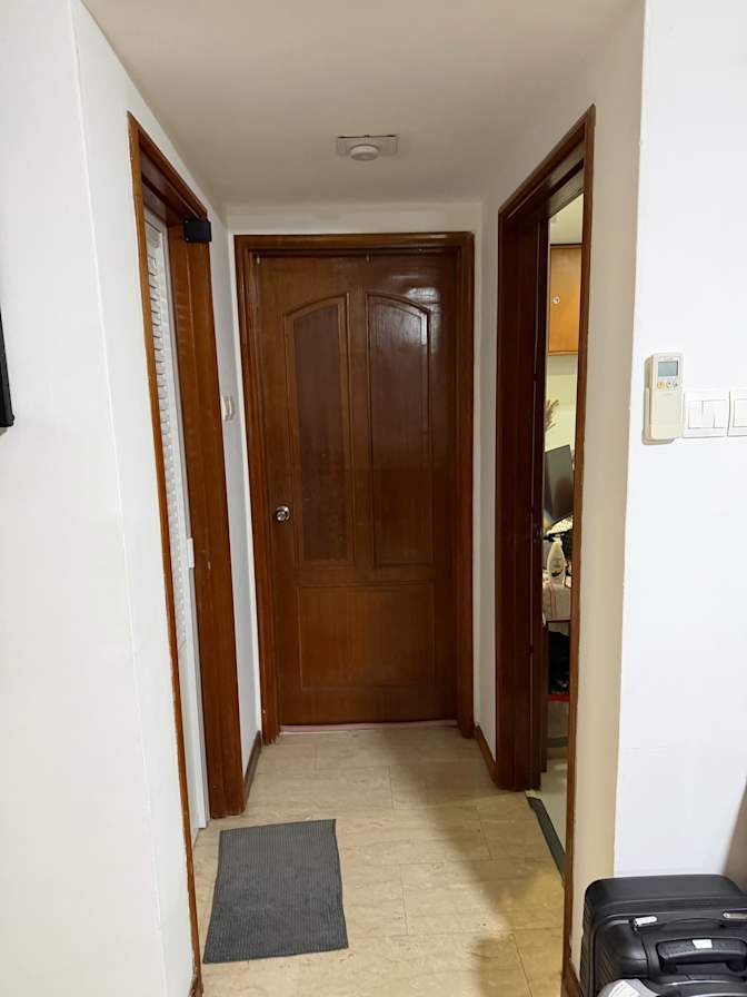 satish sugumar's room